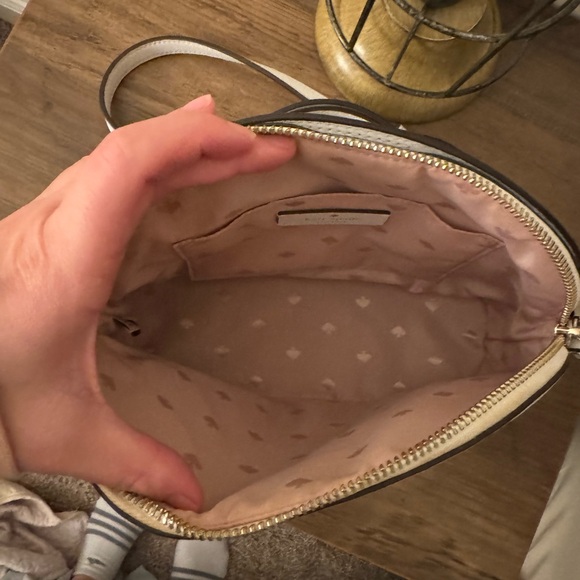 Kate spade crossbody - Picture 2 of 4